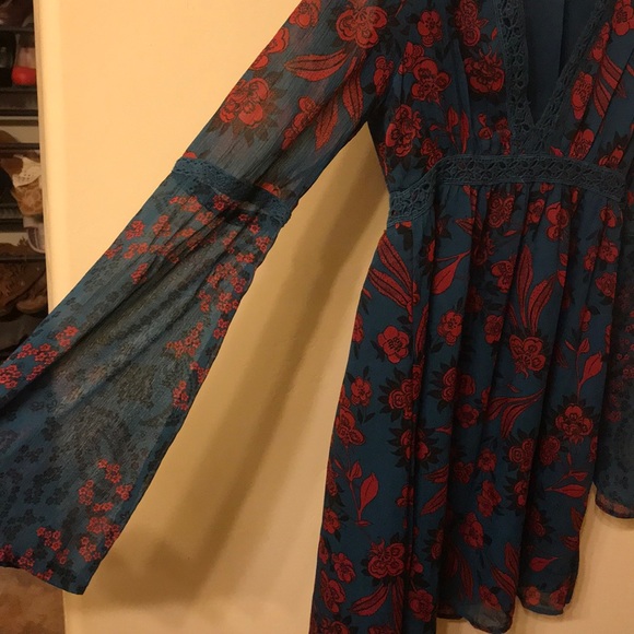 Long sleeve dress - Picture 2 of 3